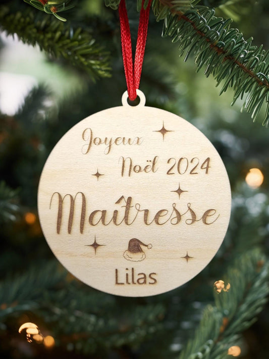 Boule de Noël personnalisable en bois - Cadeau pour maîtresse, nounou ou proche | Décoration gravée