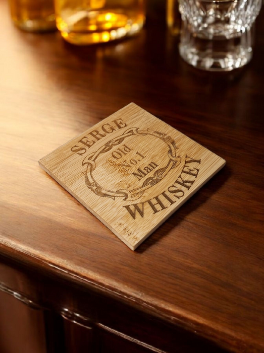 Sous-verre en Bambou Personnalisé - Thème Whisky - Cadeau Personnalisable avec Prénom / Pseudo - Accessoire Élégant 10x10 cm